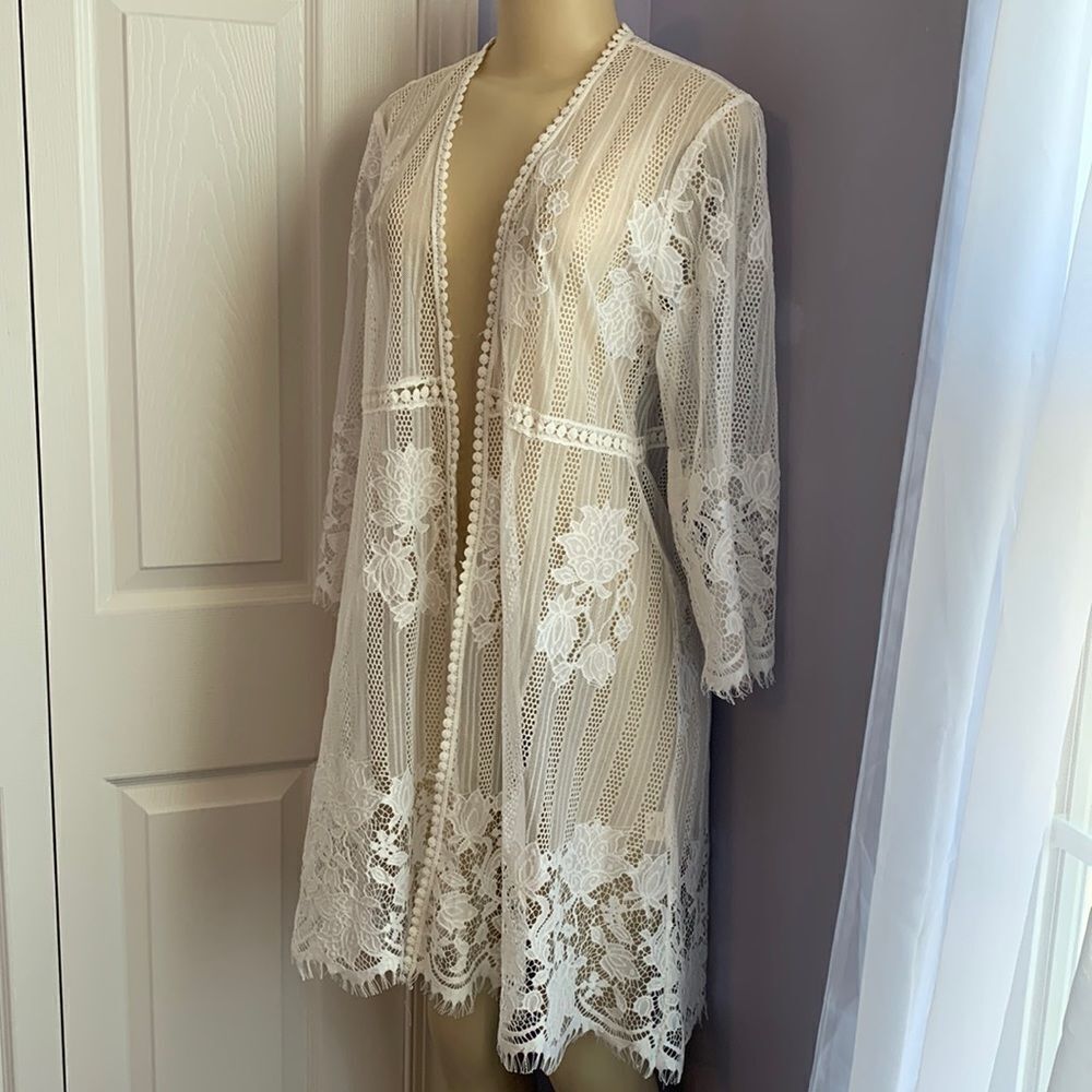 Designer Swimwear Lace Crochet Cover-up Kimono Wrap M white